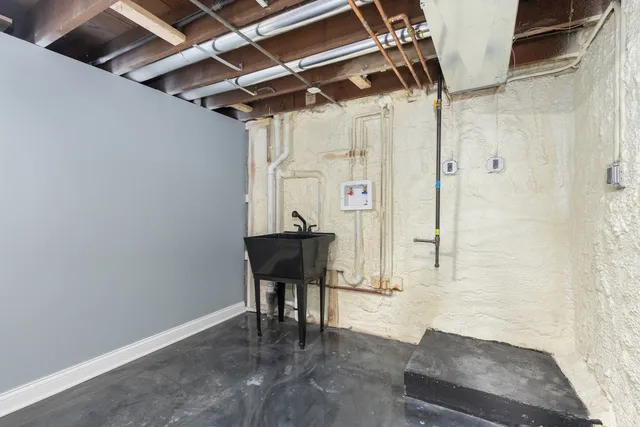 $275,000 | 16910 Lincoln Street, Hazel Crest, IL 60429