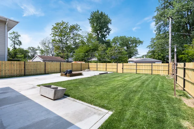 $275,000 | 16910 Lincoln Street, Hazel Crest, IL 60429