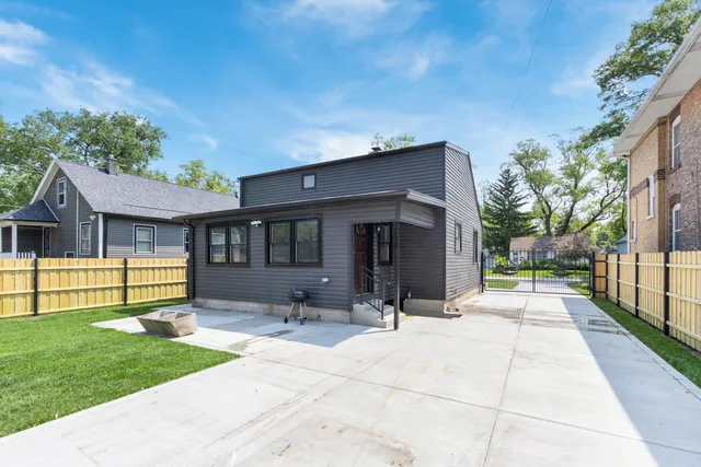 $275,000 | 16910 Lincoln Street, Hazel Crest, IL 60429