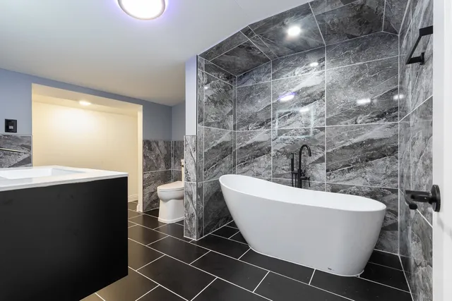 $275,000 | 16910 Lincoln Street, Hazel Crest, IL 60429