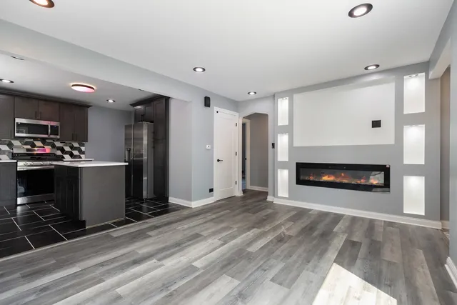 $275,000 | 16910 Lincoln Street, Hazel Crest, IL 60429