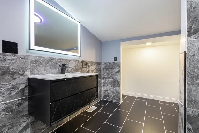 $275,000 | 16910 Lincoln Street, Hazel Crest, IL 60429