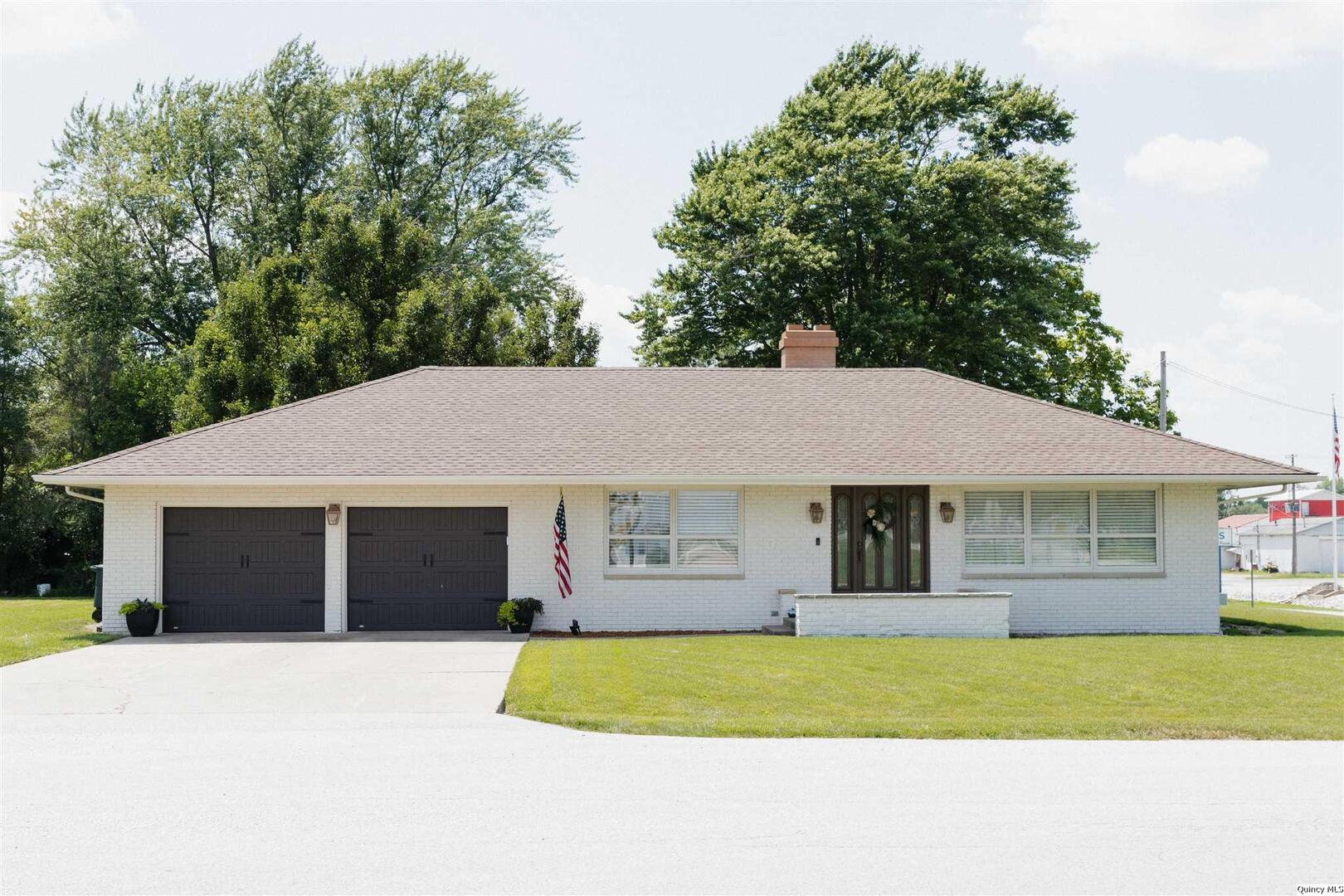 300 1st Street Camp Point, IL 62320 - Photo 1 of 16 Gallery Image 1