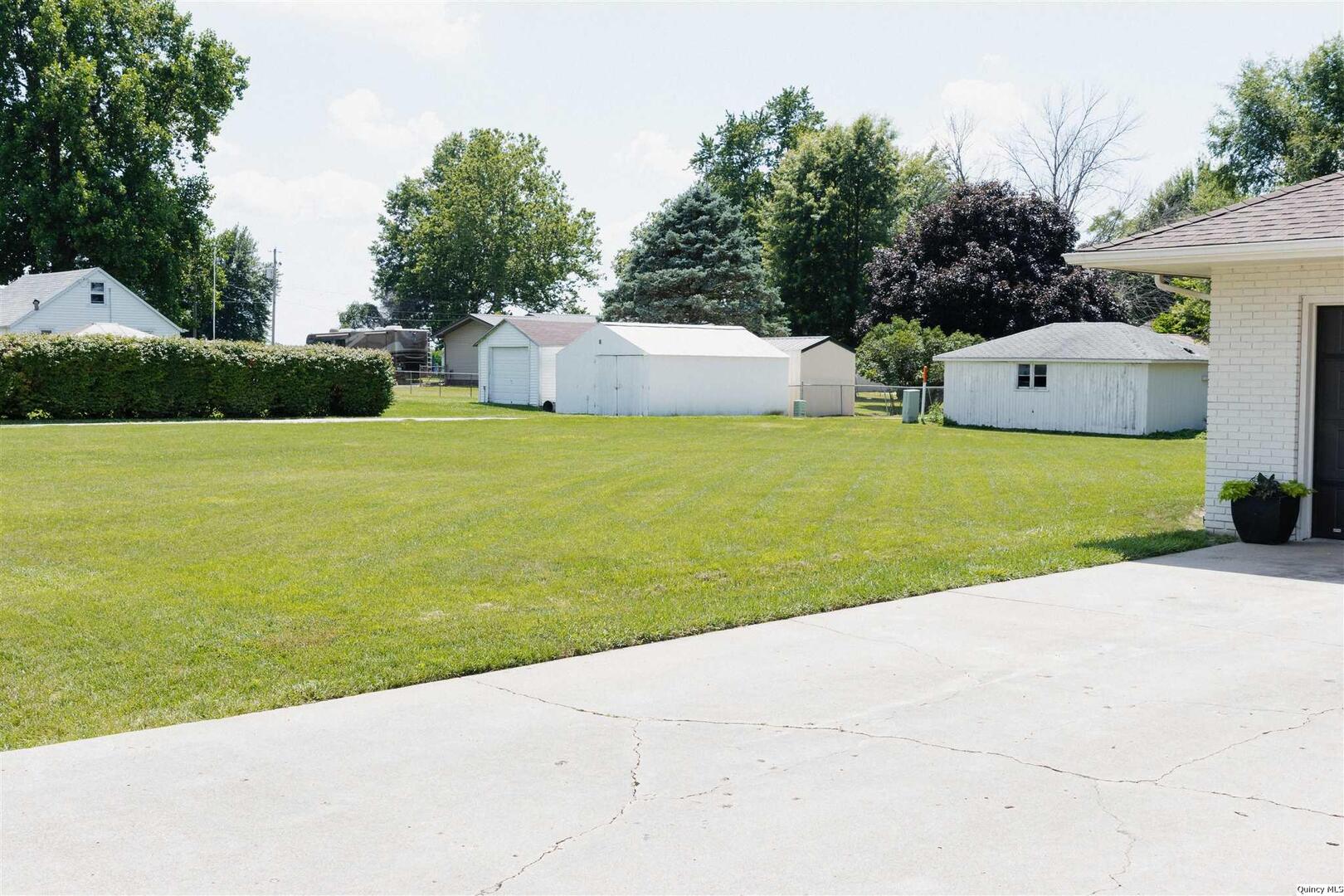 300 1st Street Camp Point, IL 62320 - Photo 15 of 16 Gallery Image 15