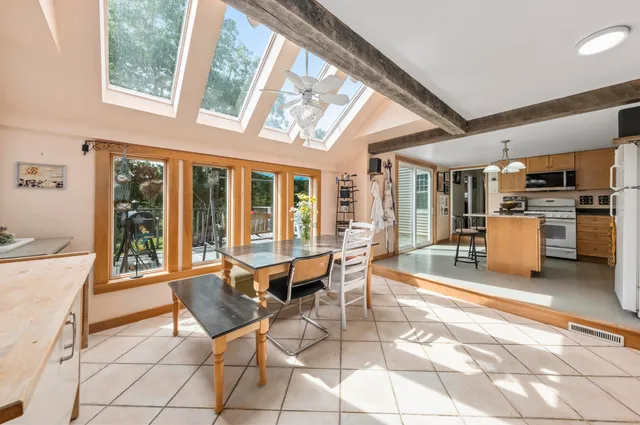 $850,000 | 579 Alford Lake Road, Hope, ME 04847