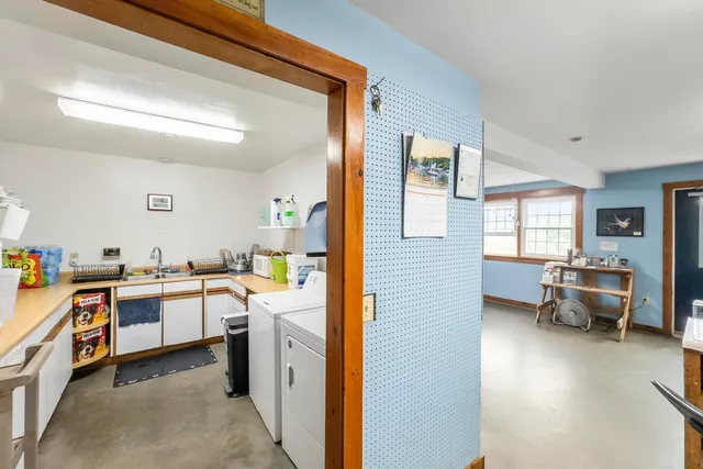 $850,000 | 579 Alford Lake Road, Hope, ME 04847