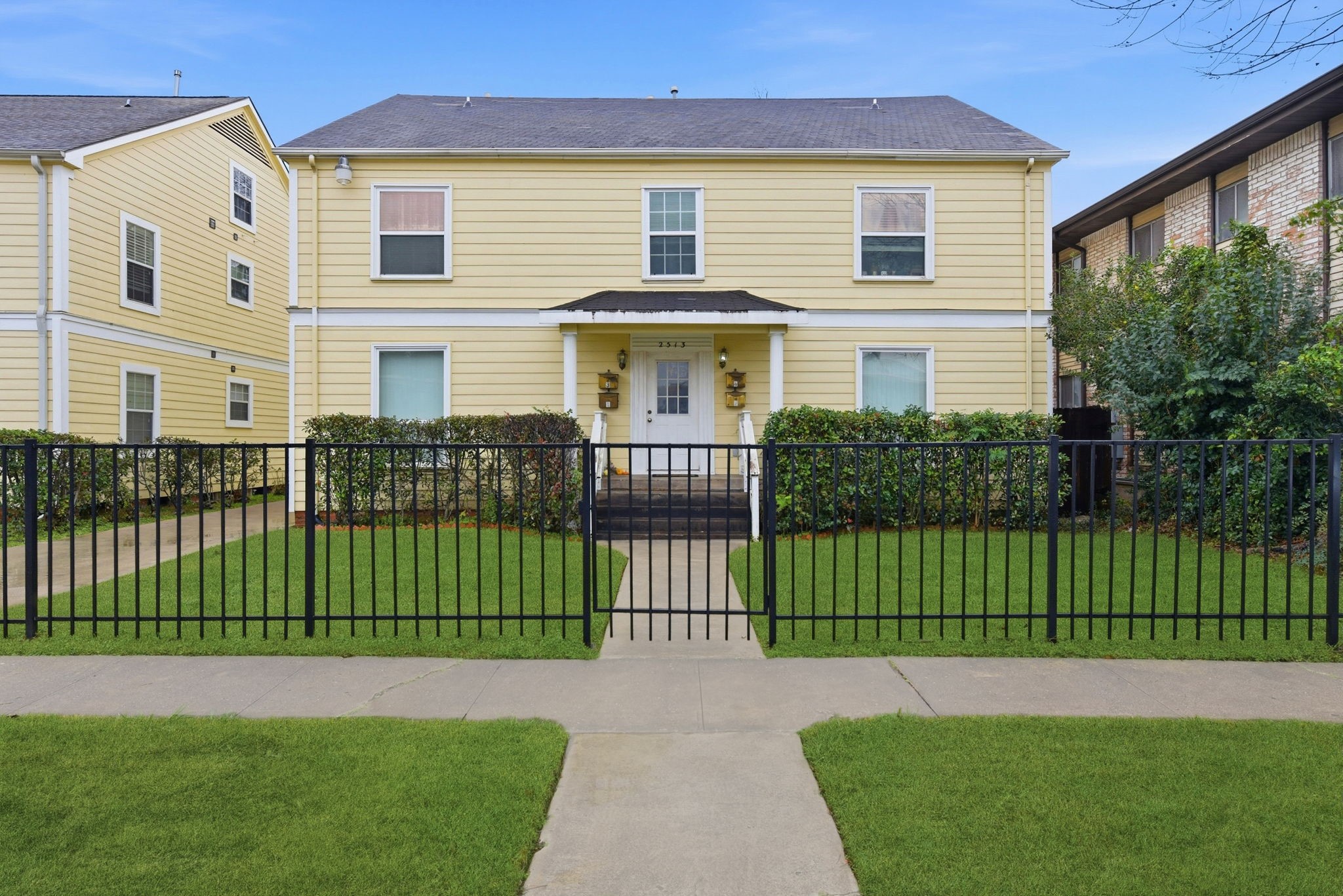 2513 Shakespeare Street, Unit 3 Houston, TX 77030 - Photo 1 of 28 Front of the property