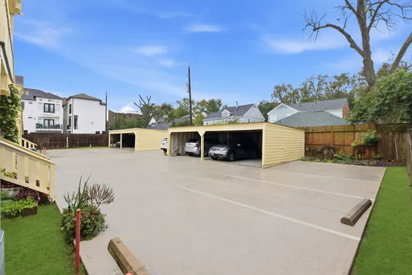 $1,450 | 2513 Shakespeare Street, Unit 3, Houston, TX 77030