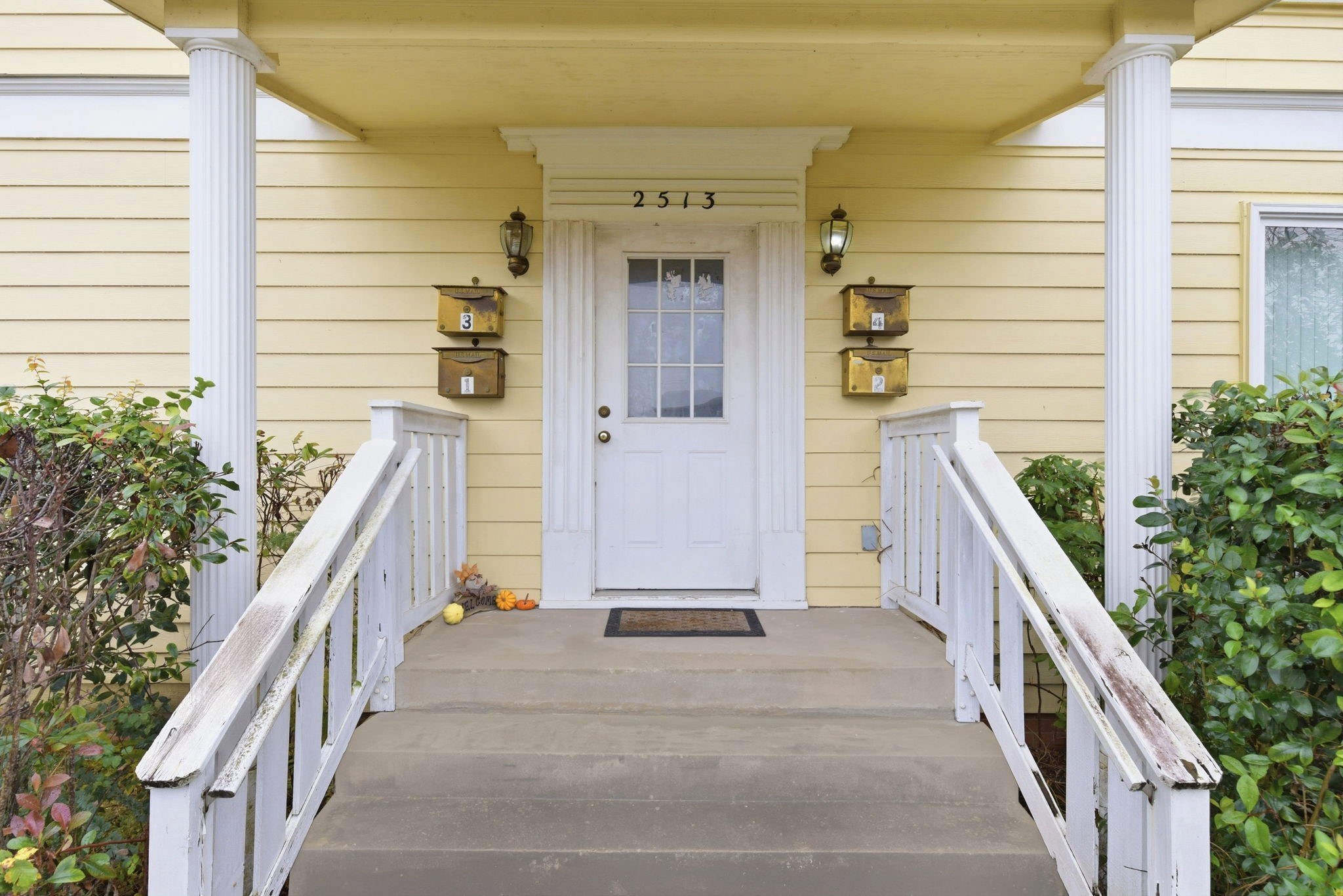 2513 Shakespeare Street, Unit 3 Houston, TX 77030 - Photo 5 of 28 Front of the property