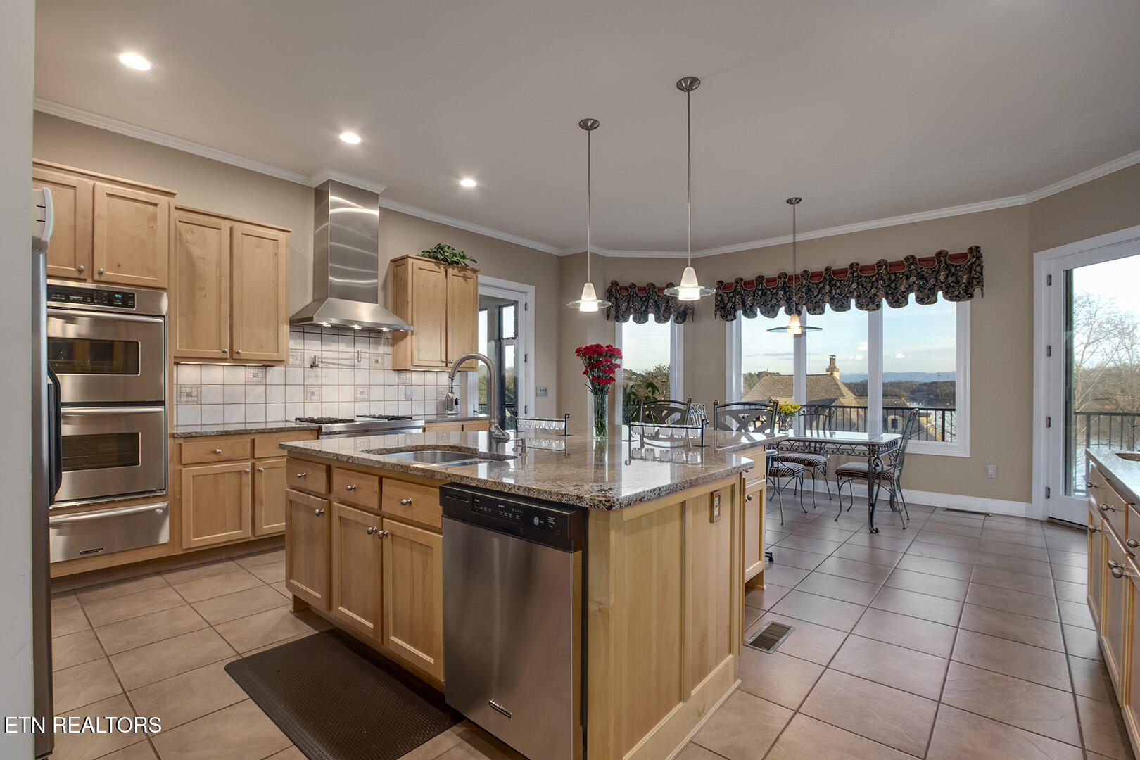 1490 Rarity Bay Parkway Vonore, TN 37885 - Photo 13 of 60 13_RarityBayPkwy_1490_Kitchen01