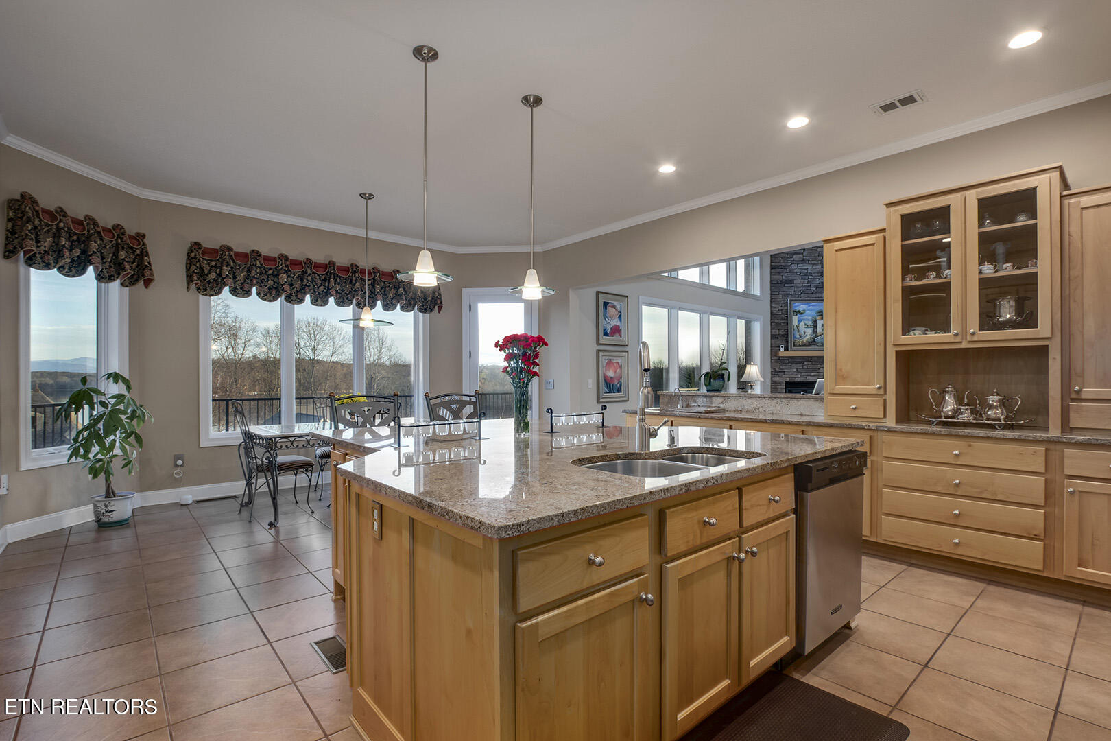 1490 Rarity Bay Parkway Vonore, TN 37885 - Photo 16 of 60 16_RarityBayPkwy_1490_Kitchen04