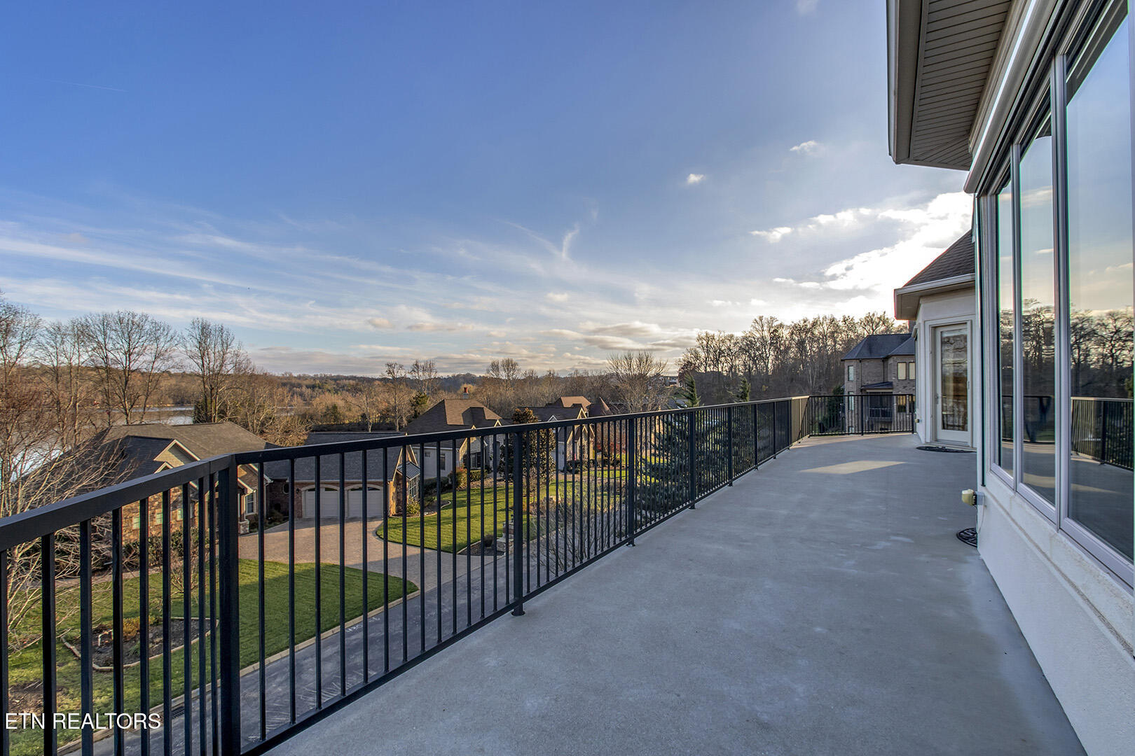 1490 Rarity Bay Parkway Vonore, TN 37885 - Photo 18 of 60 18_RarityBayPkwy_1490_Deck01