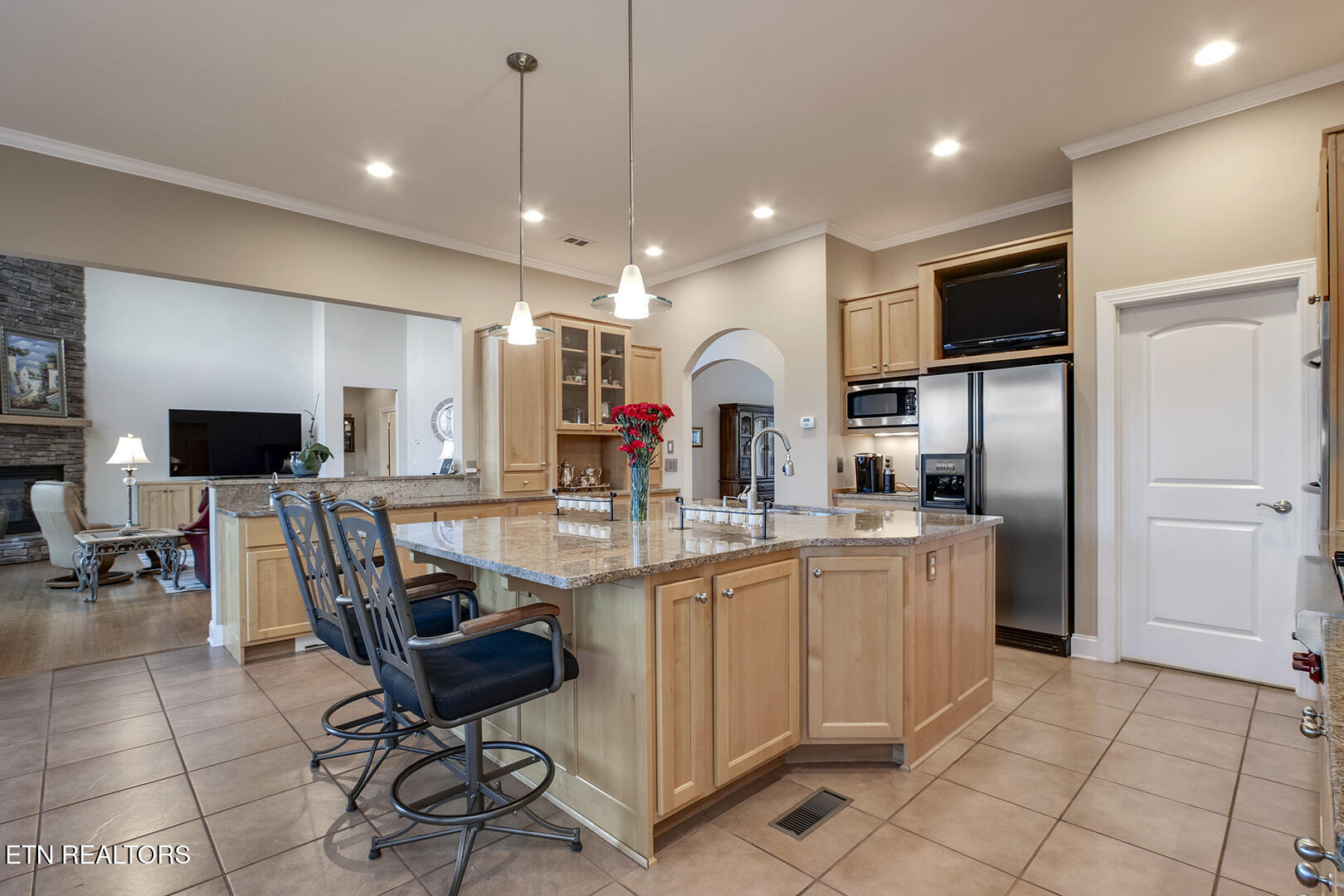 1490 Rarity Bay Parkway Vonore, TN 37885 - Photo 22 of 60 22_RarityBayPkwy_1490_Kitchen05