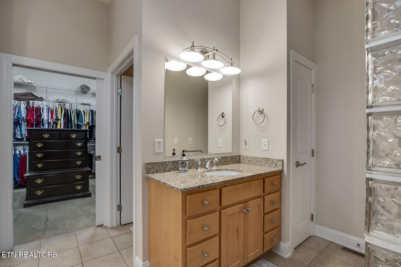 1490 Rarity Bay Parkway Vonore, TN 37885 - Photo 30 of 60 30_RarityBayPkwy_1490_MasterBath02
