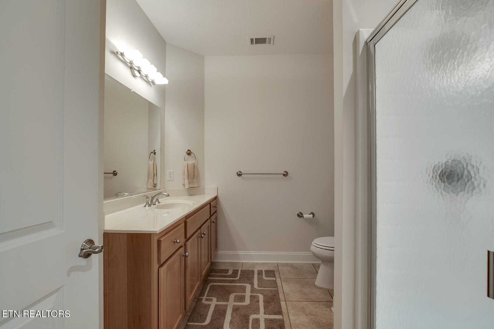1490 Rarity Bay Parkway Vonore, TN 37885 - Photo 43 of 60 43_RarityBayPkwy_1490_GuestBath2