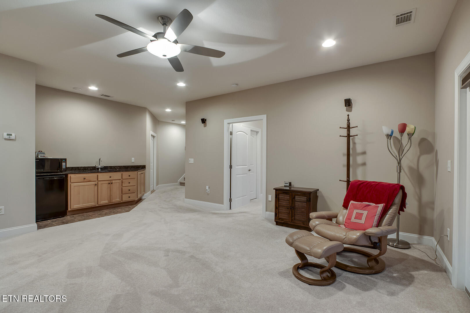 1490 Rarity Bay Parkway Vonore, TN 37885 - Photo 44 of 60 44_RarityBayPkwy_1490_Family03