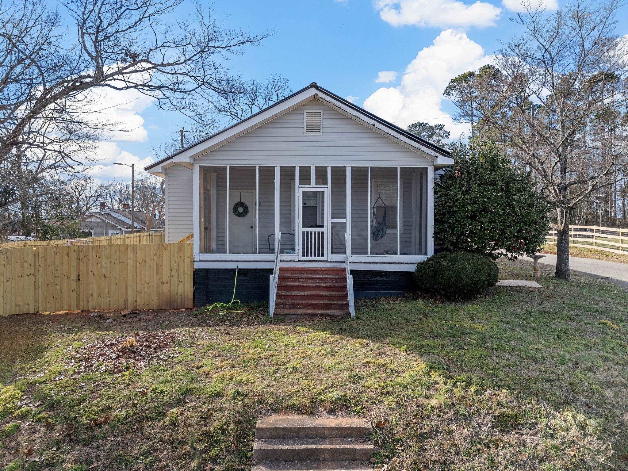 8177 Hill Street Boiling Springs, SC 29316 - Photo 1 of 31