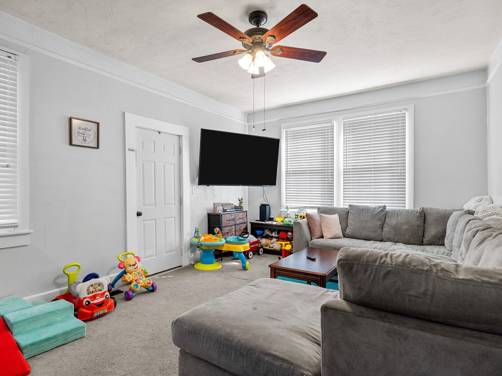 8177 Hill Street Boiling Springs, SC 29316 - Photo 6 of 31