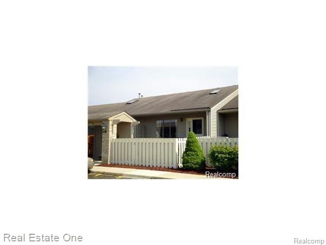 62402 Raleigh Court, Unit 2 South Lyon, MI 48178 - Photo 1 of 45 GetMedia.jpg