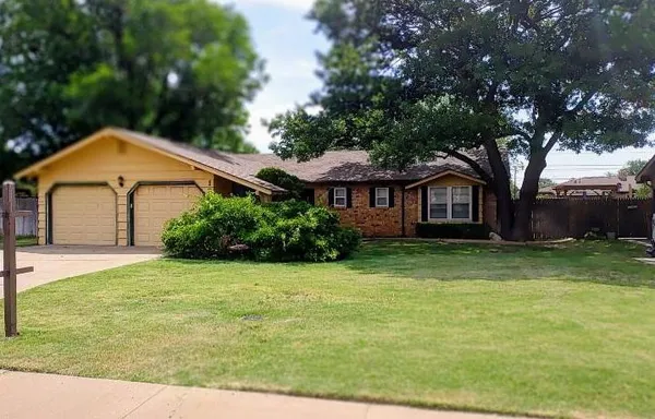 $163,500 | 1812 Floydada, Plainview, TX 79072