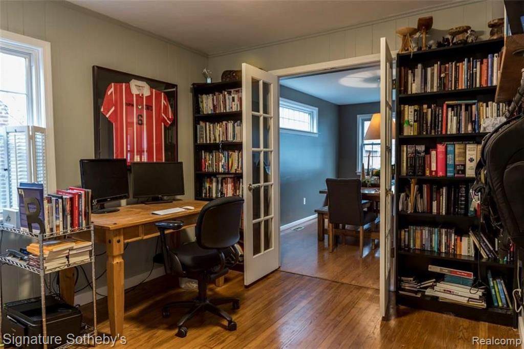 2738 Manchester Road Birmingham, MI 48009 - Photo 16 of 27