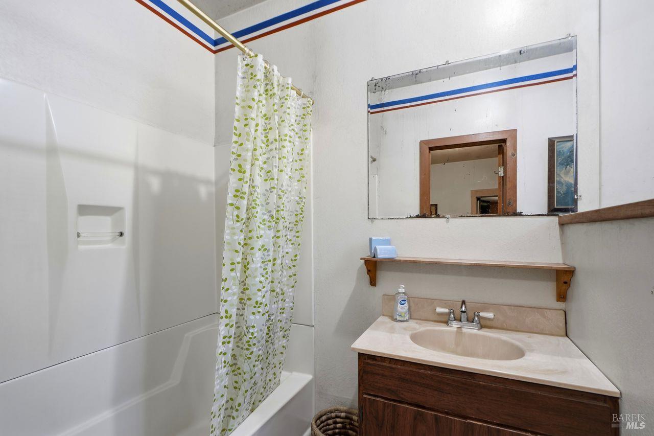 886 Montgomery Road Sebastopol, CA 95472 - Photo 23 of 37