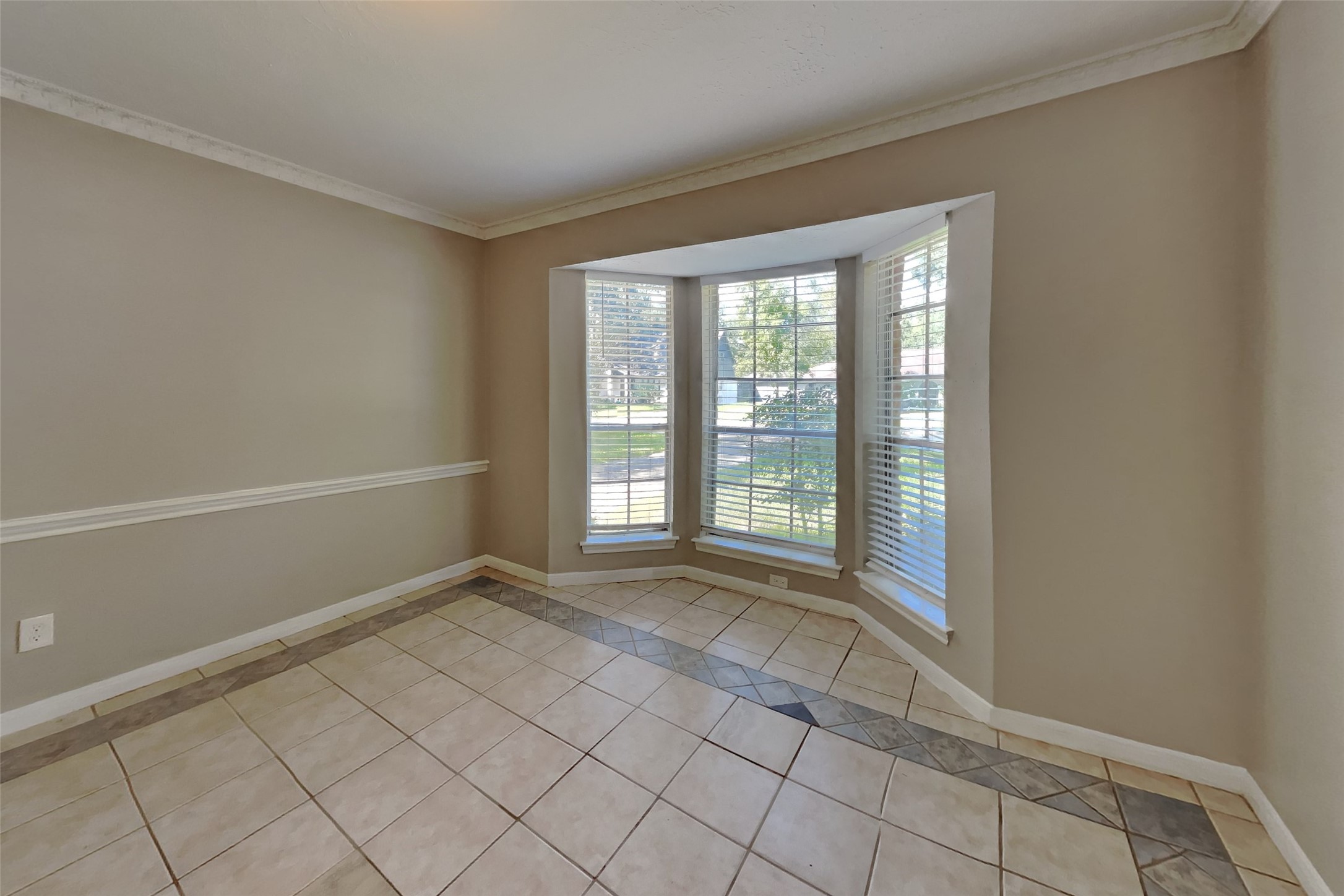 1954 Round Spring Drive Humble, TX 77339 - Photo 5 of 20