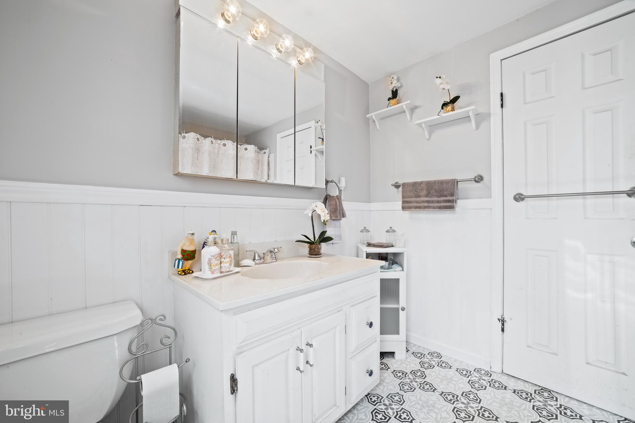311 Oreland Mill Road Oreland, PA 19075 - Photo 2 of 30 3rd Bathroom