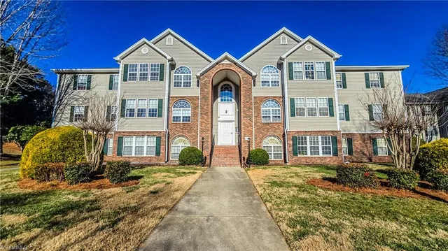 $1,300 | 932 Scholastic Court, Winston-Salem, NC 27106
