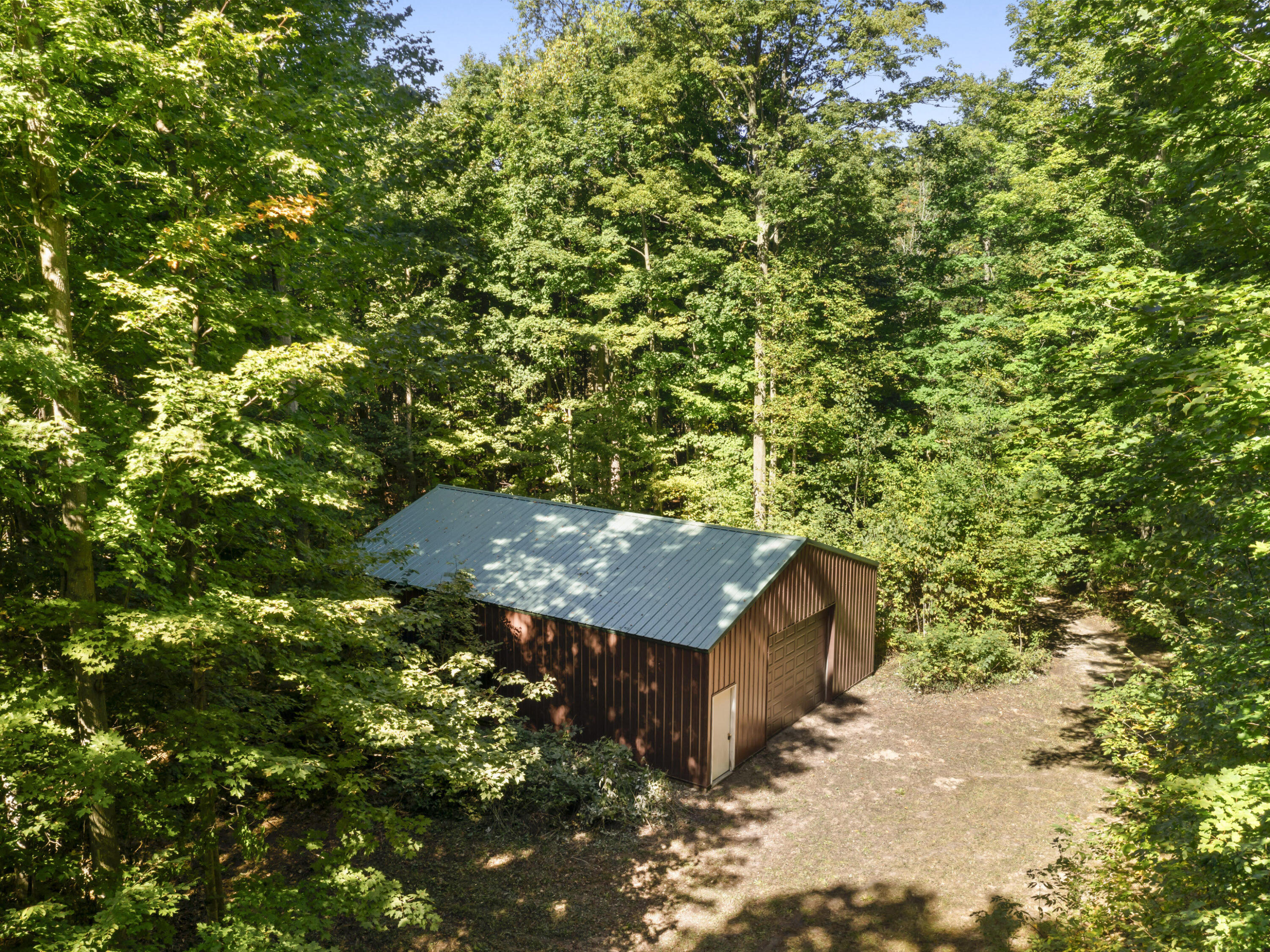 7045 King Road Benzonia, MI 49616 - Photo 3 of 38 Photo