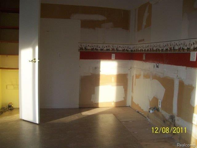 3560 Ravenswood Road Port Huron, MI 48060 - Photo 14 of 14 14.jpg