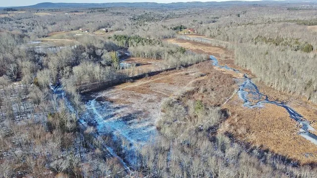 a view of a dry field