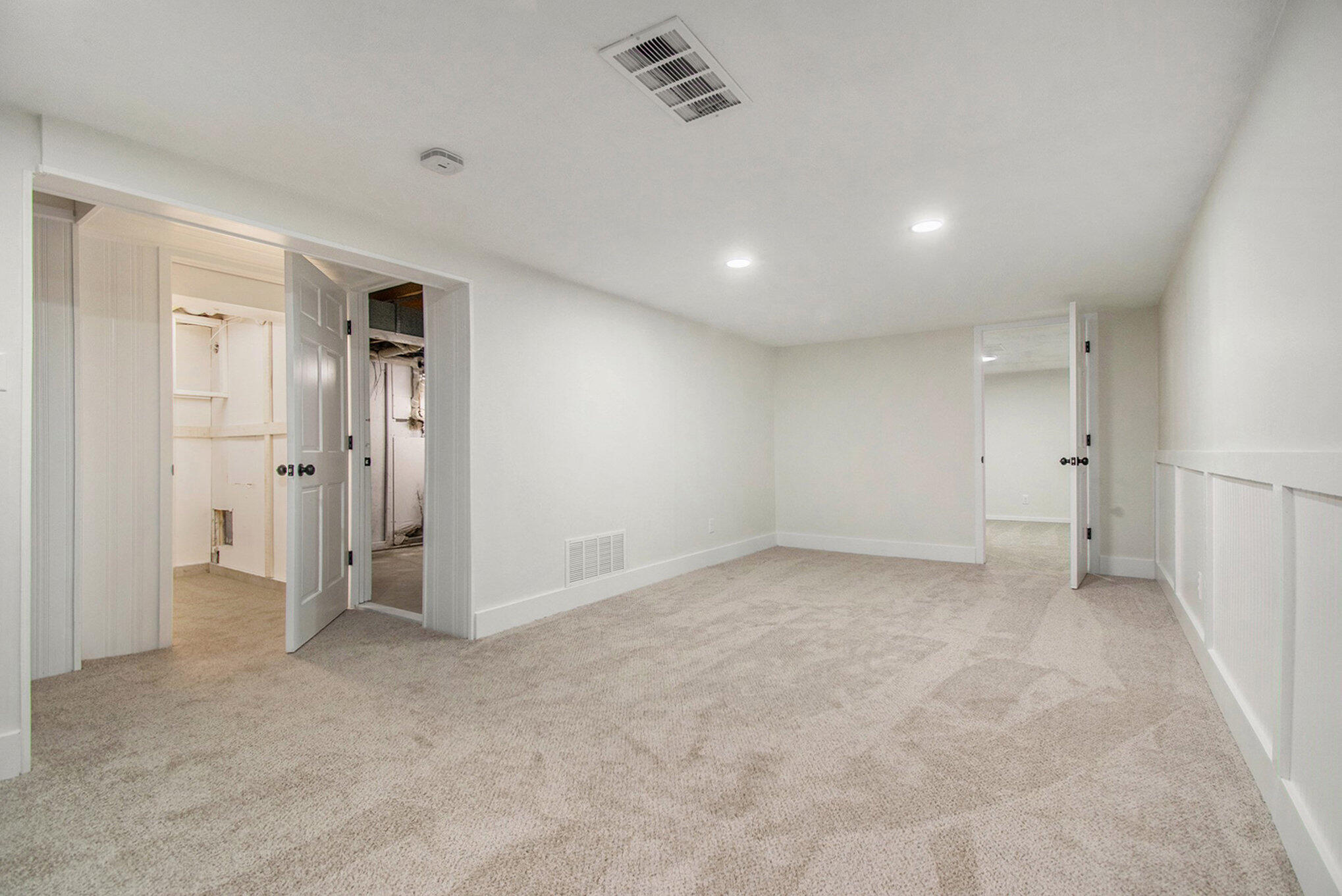 17455 Starbrick Street Edwardsburg, MI 49112 - Photo 11 of 25 011_photo_nov_15_2025_12_44_16_pm_278