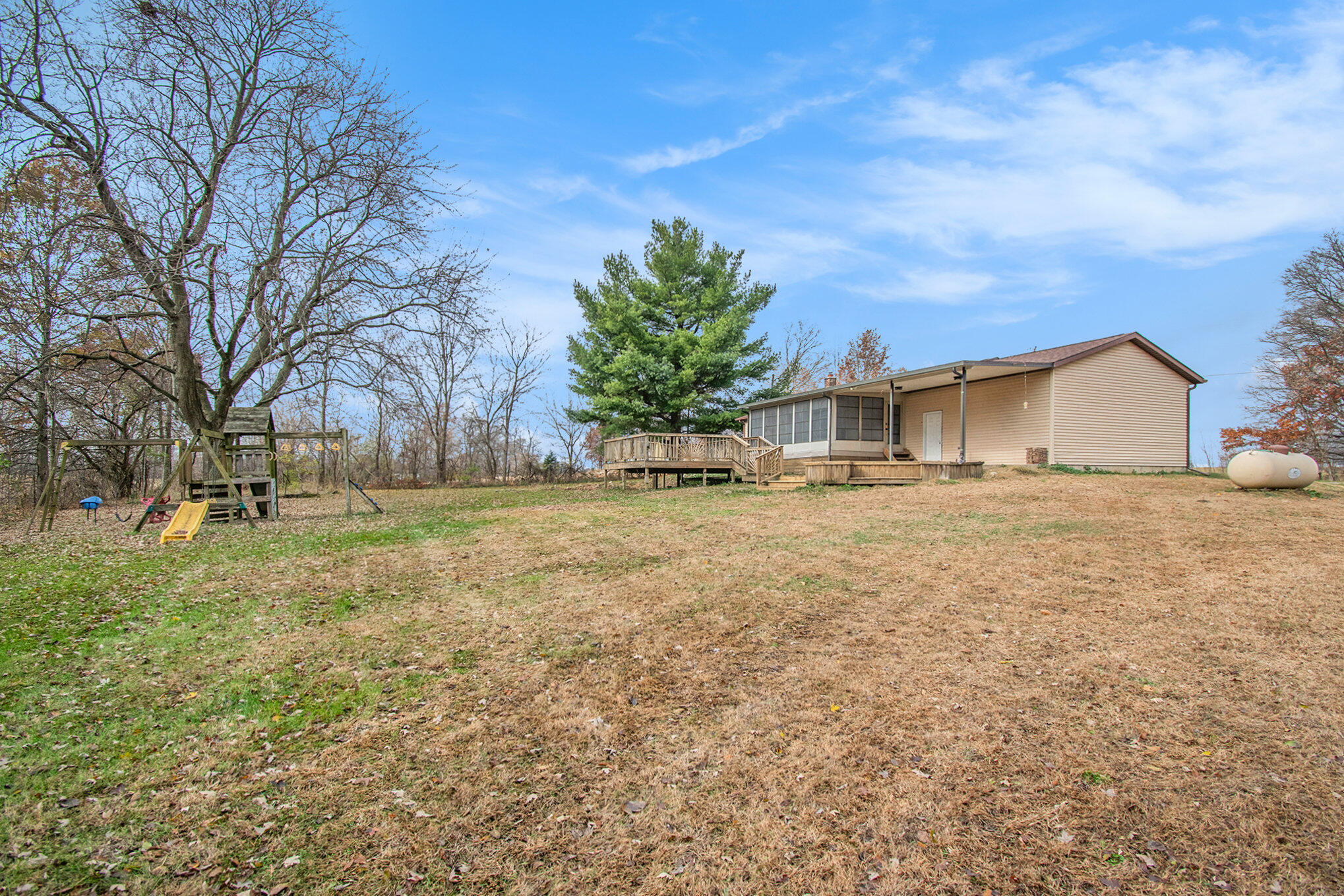 17455 Starbrick Street Edwardsburg, MI 49112 - Photo 15 of 25 015_photo_nov_15_2025_1_35_08_pm_316