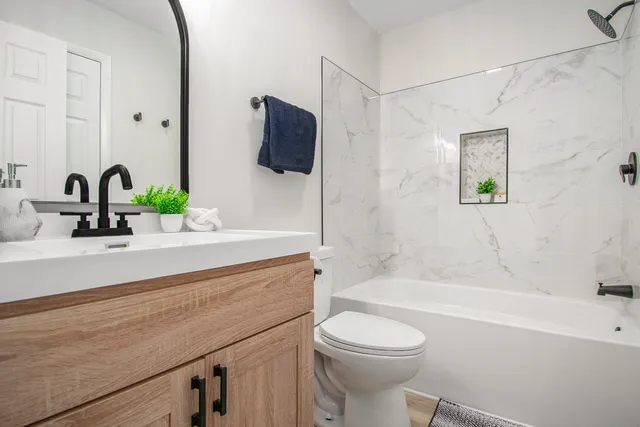 $289,000 | 17455 Starbrick Street, Edwardsburg, MI 49112