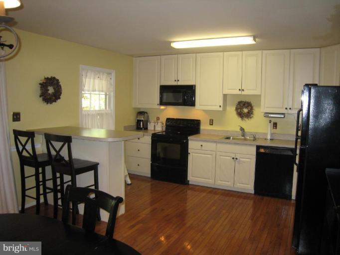 7424 Timberock Road Falls Church, VA 22043 - Photo 11 of 30 Spacious Kitchen