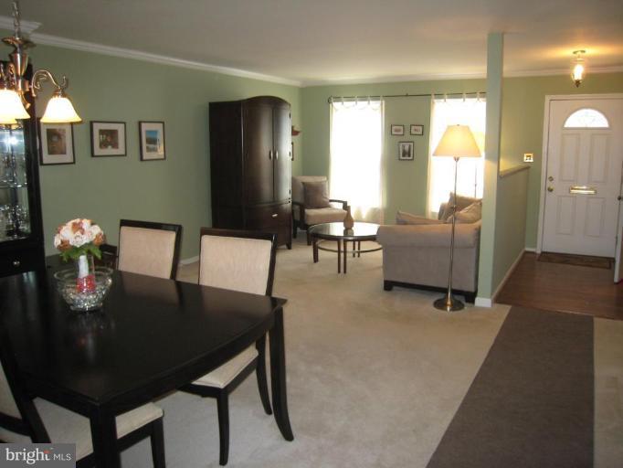 7424 Timberock Road Falls Church, VA 22043 - Photo 22 of 30 Living Room/Dining Room