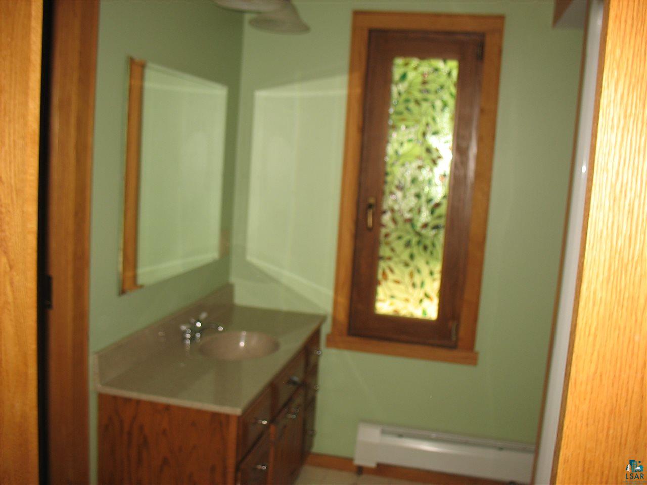 1645 Ridgeview Drive Carlton, MN 55718 - Photo 18 of 35 main floor bathroom
