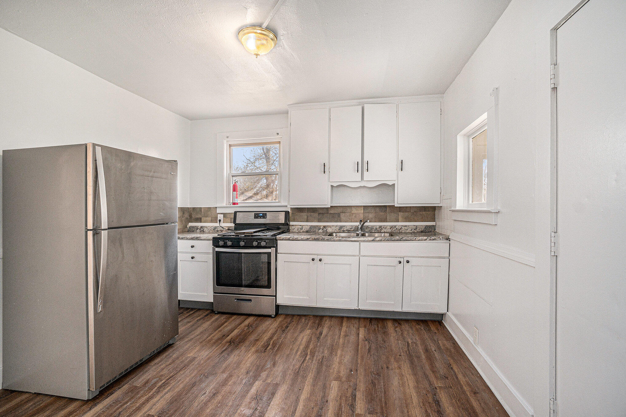708 Harrison Street Kalamazoo, MI 49007 - Photo 7 of 16 006_008_harrison_383