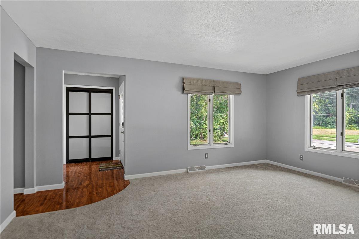 236 Buckhorn Drive Springfield, IL 62707 - Photo 6 of 32 Gallery Image 6