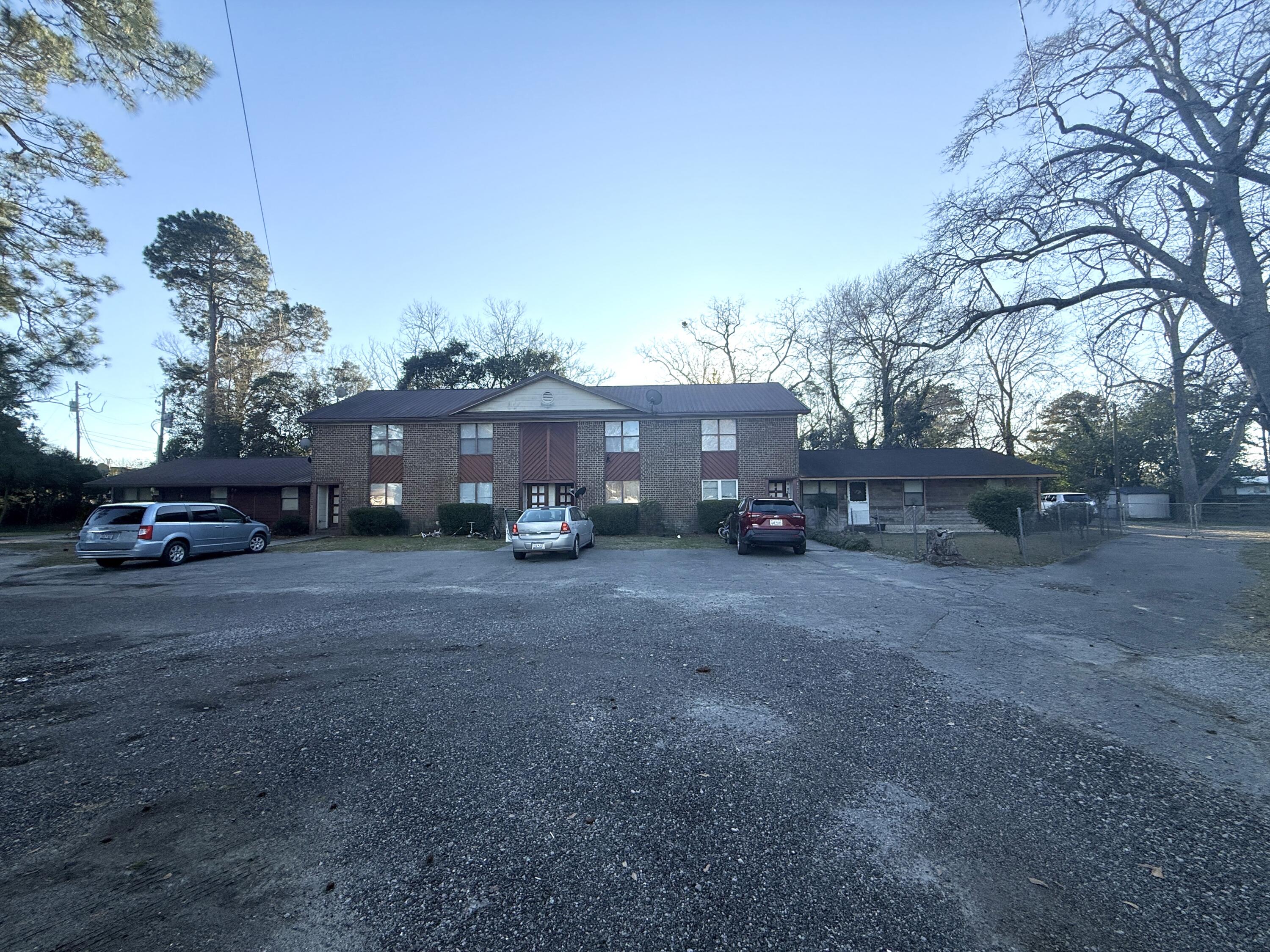 371 South Lexington Street Elloree, SC 29047 - Photo 1 of 4 IMG_1172