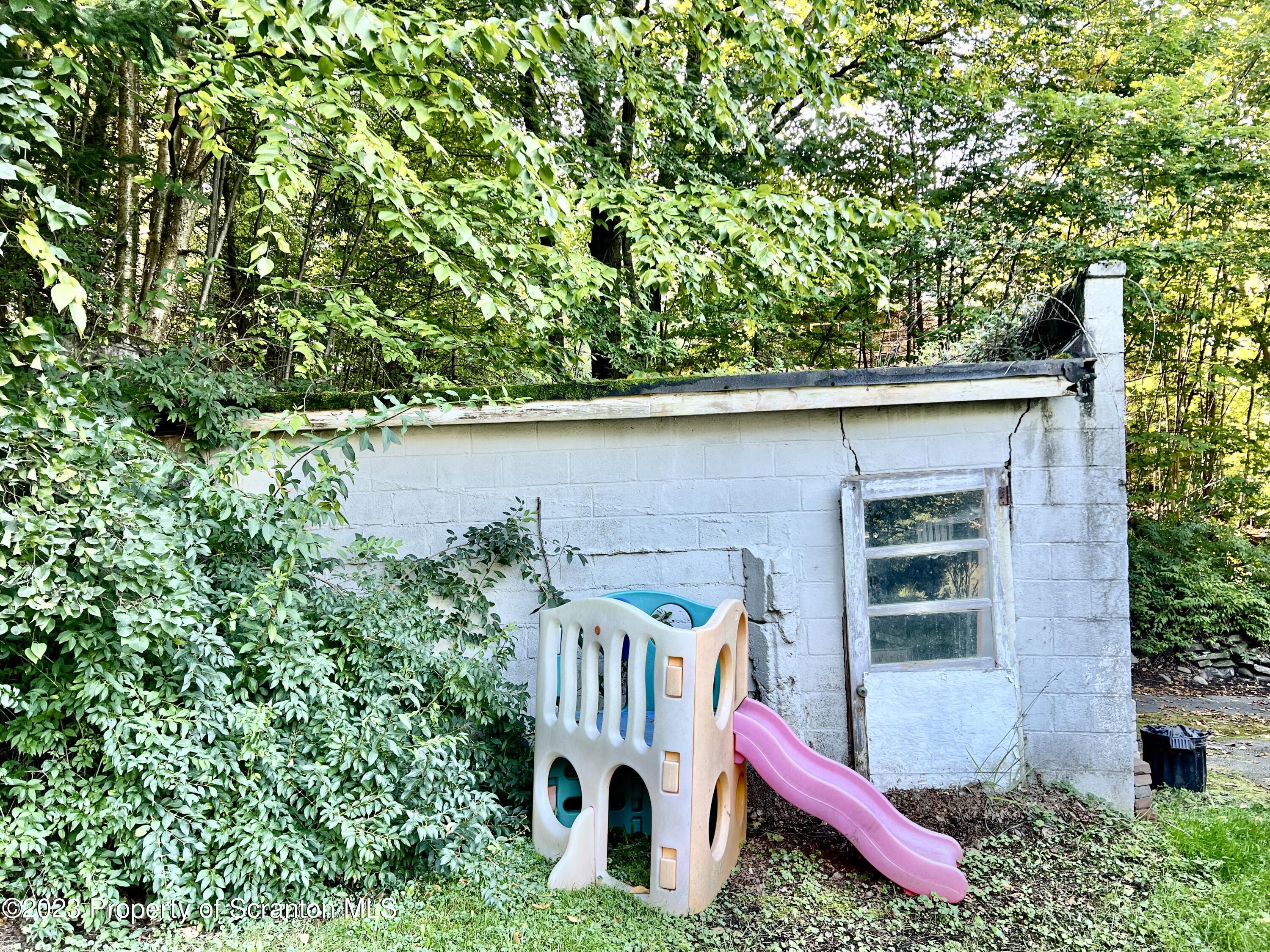959 Constitution Avenue Jessup, PA 18434 - Photo 23 of 27 an outdoor space with seating area