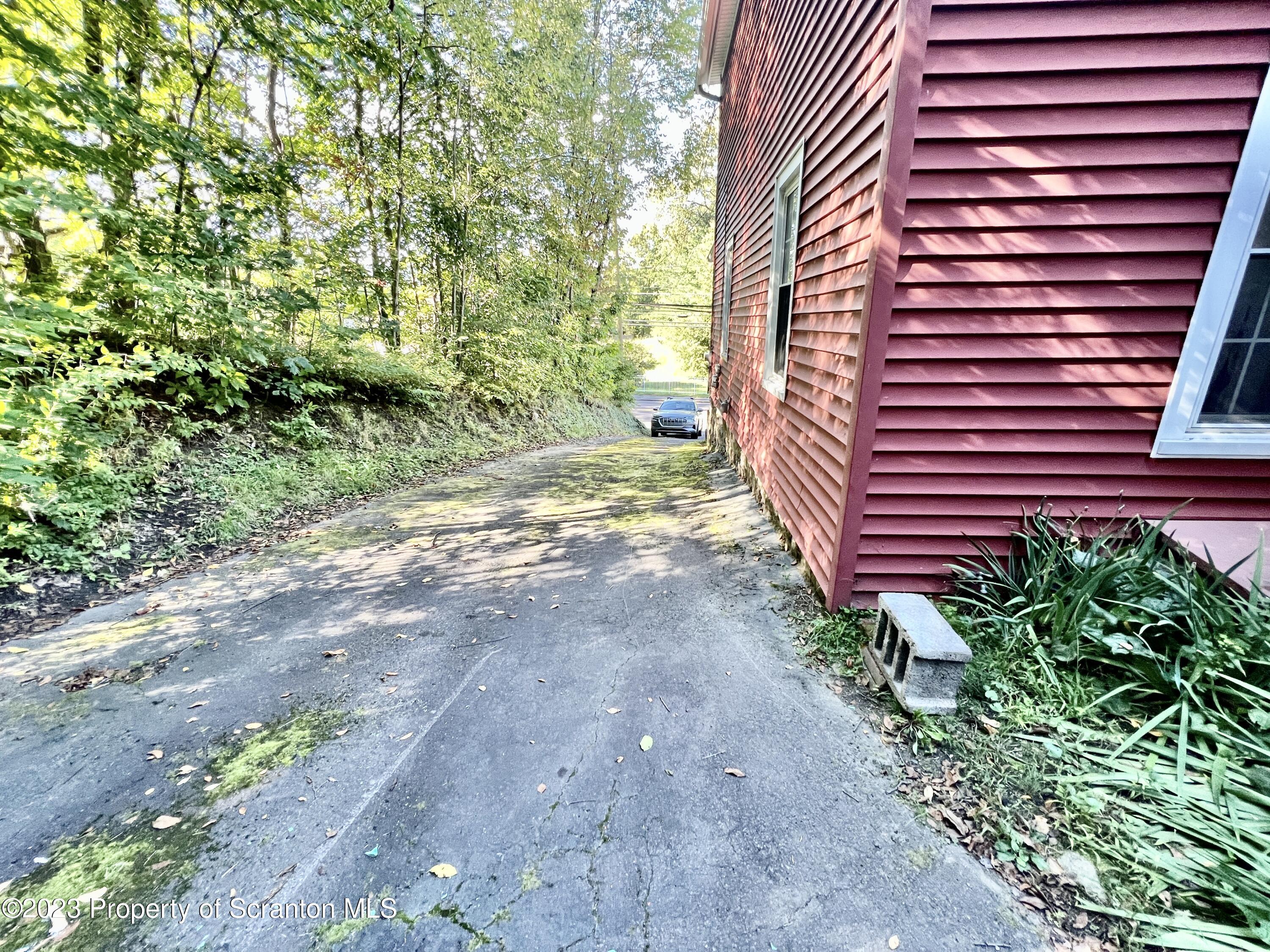959 Constitution Avenue Jessup, PA 18434 - Photo 25 of 27 a view of outdoor space and yard