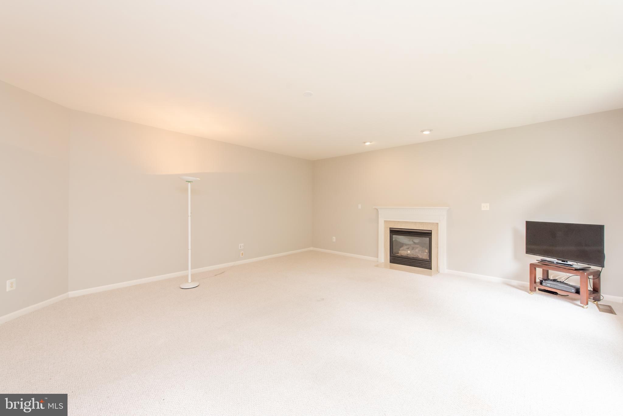 7672 Swallow Road Sykesville, MD 21784 - Photo 22 of 44 Family Room