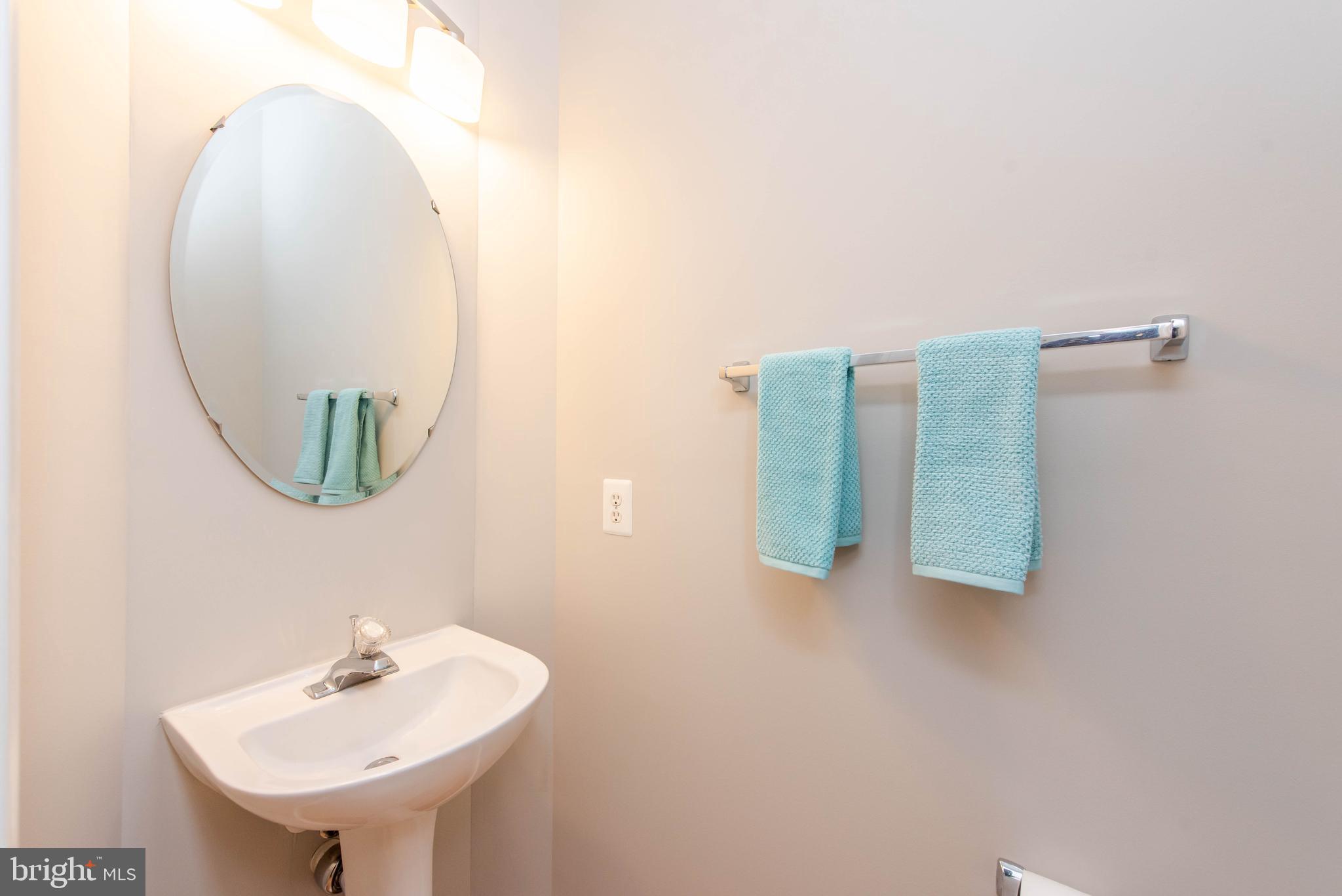 7672 Swallow Road Sykesville, MD 21784 - Photo 23 of 44 Powder Room