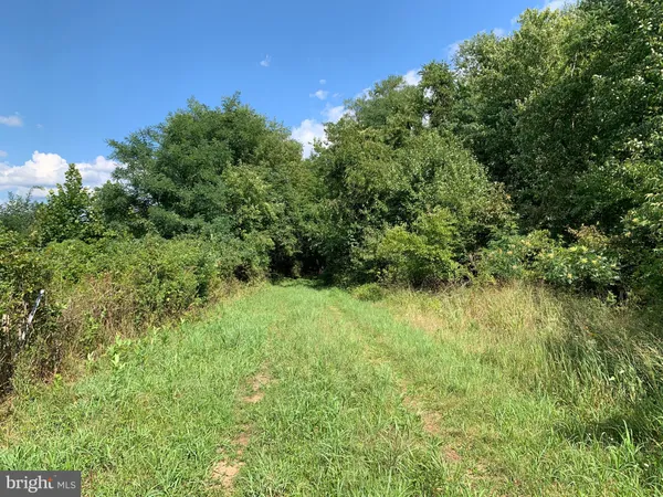 $199,500 | Lot 021-003 West M-y Lane West, Levittown, PA 19054