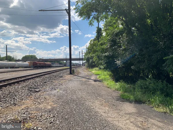 $199,500 | Lot 021-003 West M-y Lane West, Levittown, PA 19054