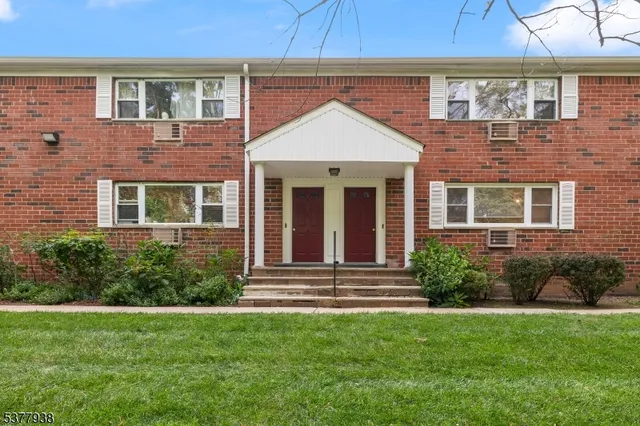 $245,000 | 2467 Highway 10, Unit 8A, Morris Plains, NJ 07950