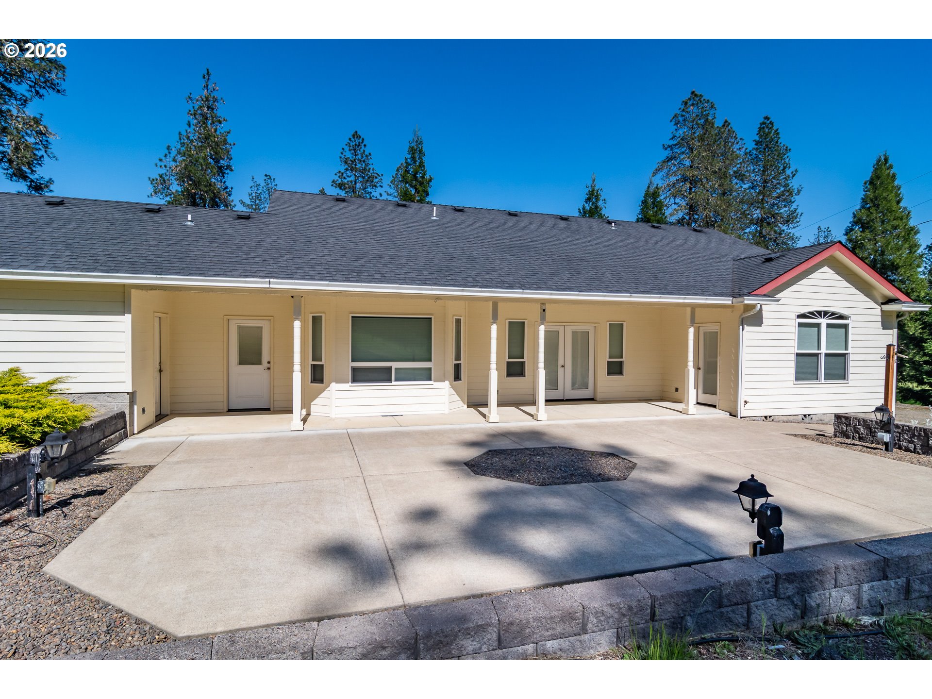 982 Doerner Road Roseburg, OR 97471 - Photo 30 of 48 Fire Pit