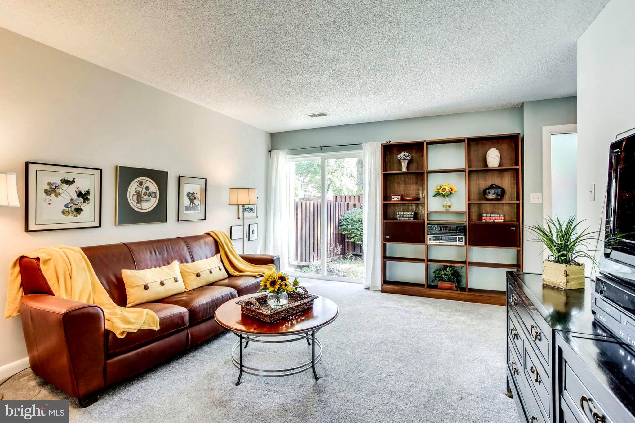 2239 Southgate Square Reston, VA 20191 - Photo 33 of 50 Light, bright and airy